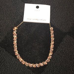 A beautiful Loft statement necklace!